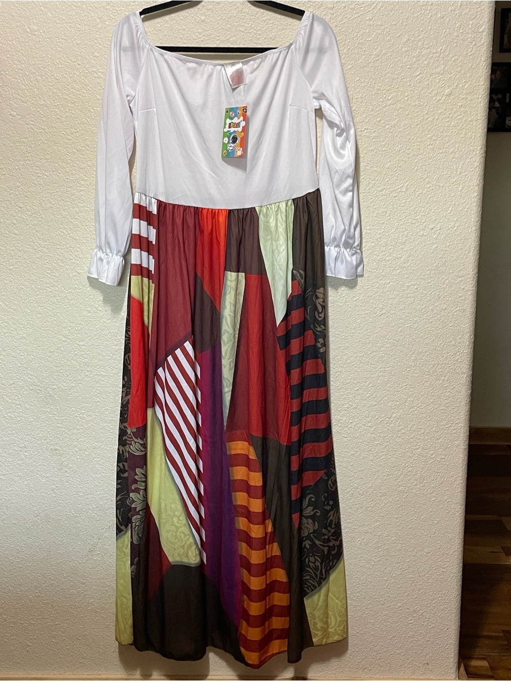 IKALI Women's Pirate Costume/ Resainnance  Dress. NWT. Size L.